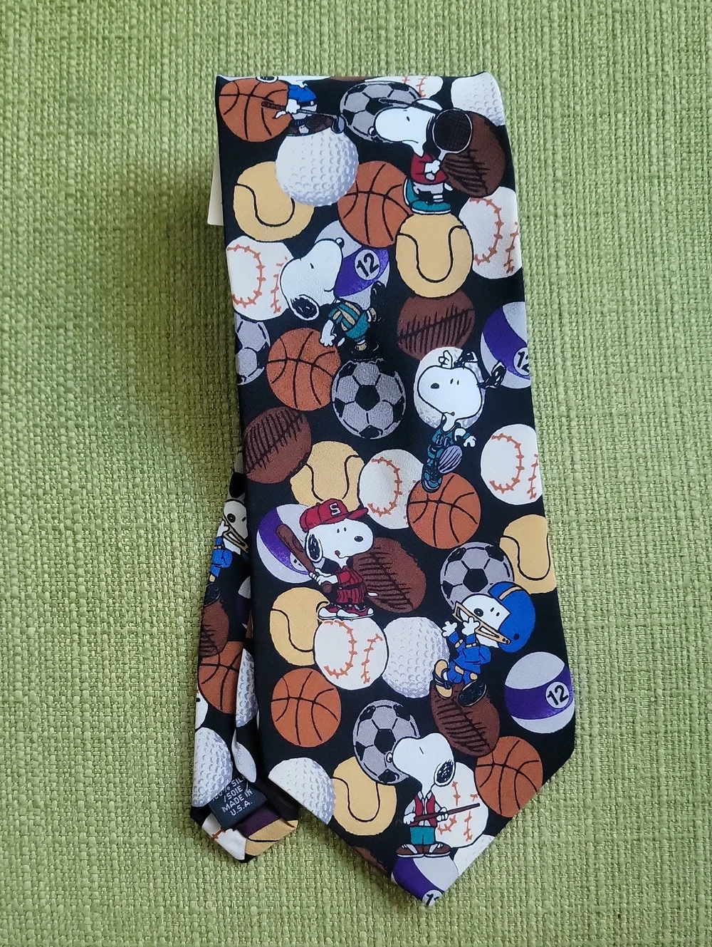 None peanuts ties